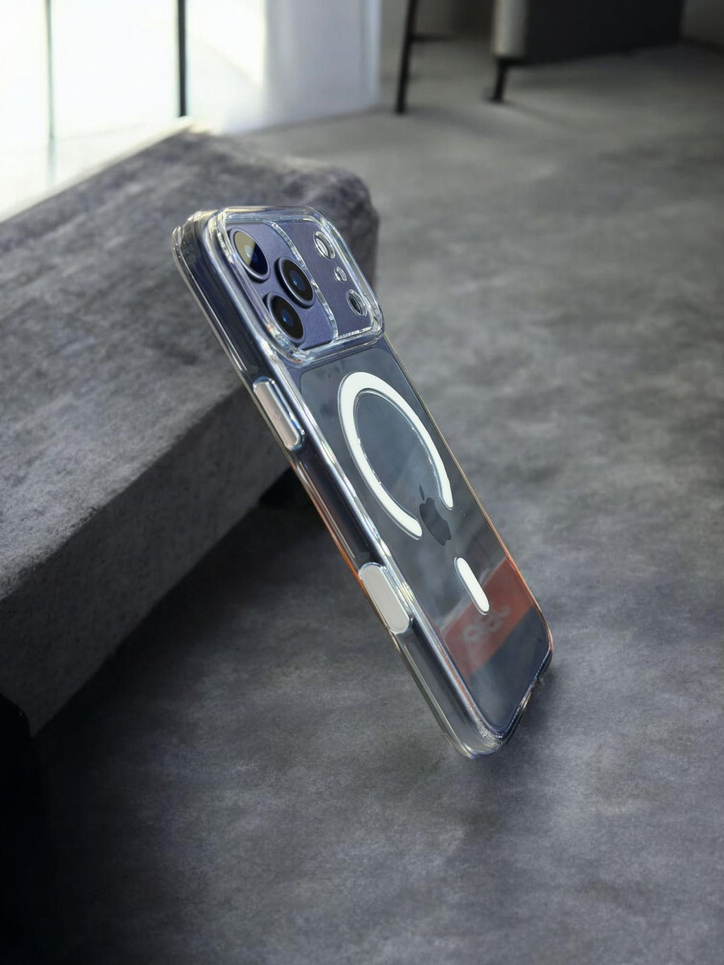 IPHONE 17 PRO COVER